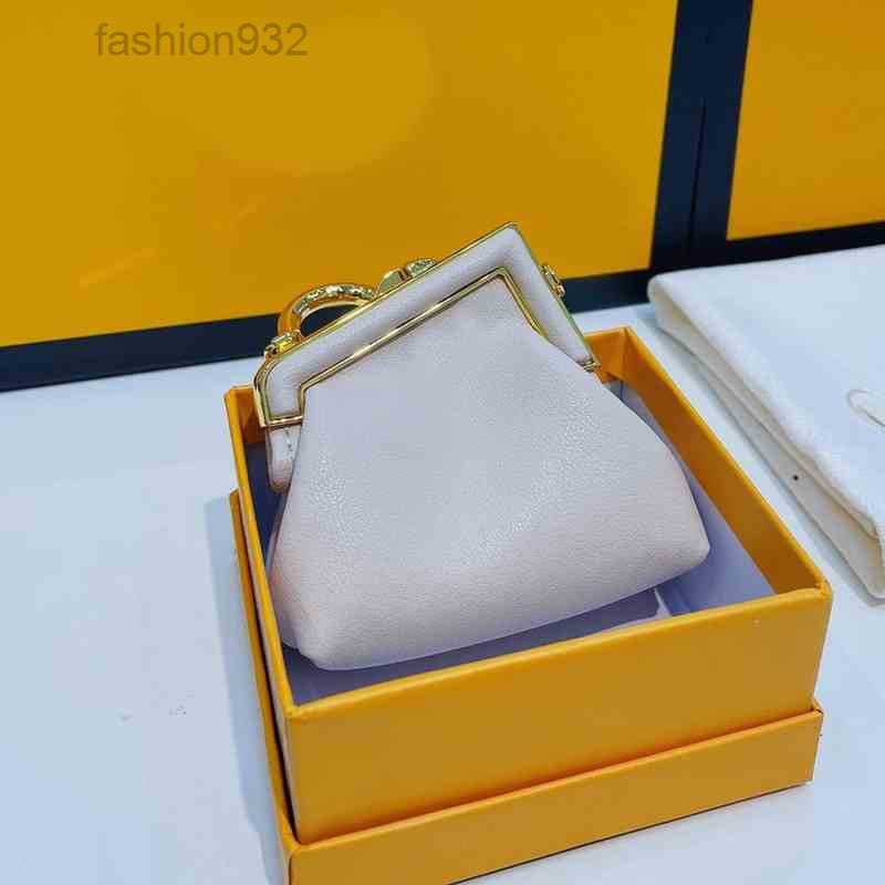 Evening Bags Mini Coin Purse Women Evening Bags Designer wallet Crossbody Bags Casual Clutches Shoulder Womens Purses, Fur pink
Evening Bags Mini Coin Purse Women Evening Bags Designer wallet Crossbody Bags Casual Clutches Shoulder Womens Purses, Fur pink