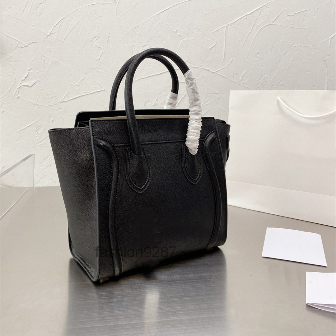 Genuine Leather Handbag LUGGAGE MINI 31x31x18CM Calfskin Bag Litchi Grain Lady Tote Women Shopping Bags Big Capacity Pack 2022, Black
Genuine Leather Handbag LUGGAGE MINI 31x31x18CM Calfskin Bag Litchi Grain Lady Tote Women Shopping Bags Big Capacity Pack 2022, Black