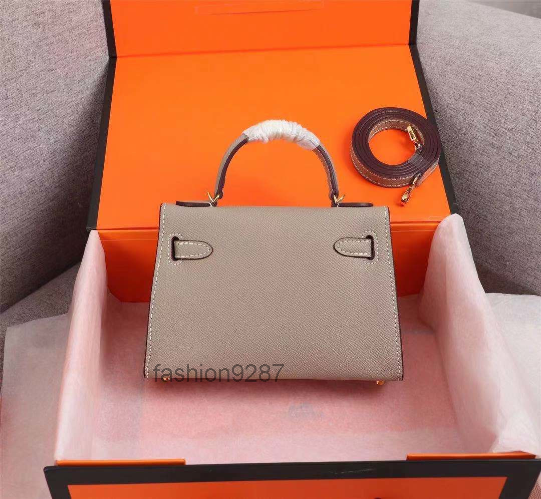 19CM Luxury Designers Mini Crossbody Bag Handbag Palm Pattern Customized Cow Leather Womens Shoulder Bag Gold Hardware Twist Lock Wedding Purses 2022
19CM Luxury Designers Mini Crossbody Bag Handbag Palm Pattern Customized Cow Leather Womens Shoulder Bag Gold Hardware Twist Lock Wedding Purses 2022