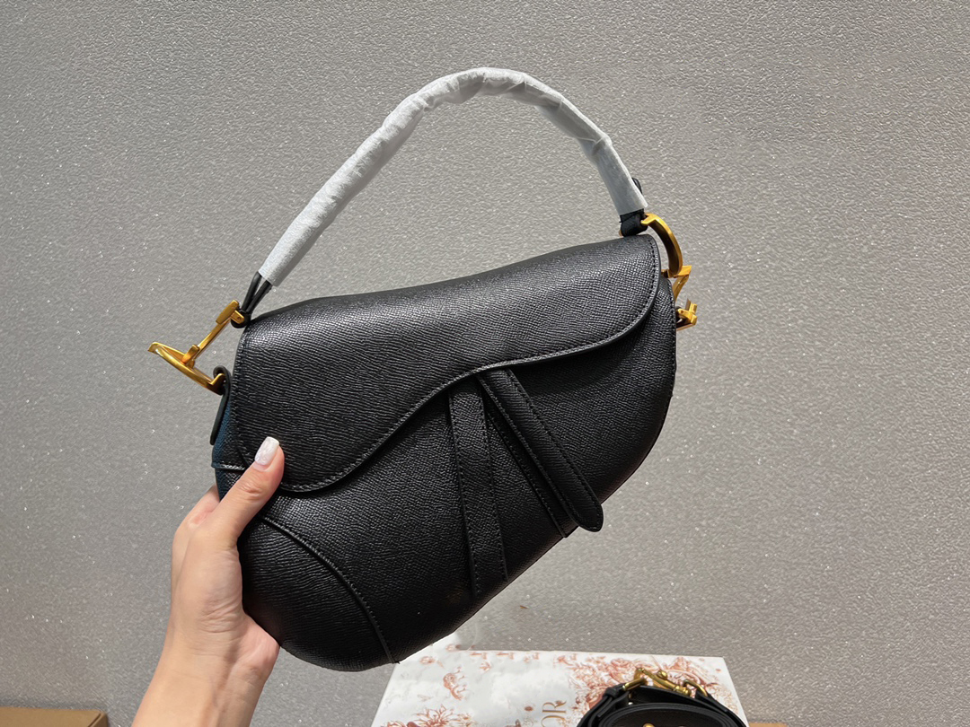 Handbag Saddles bag with Strap Designer Bag backpacks Tote Wallet magnetic Metal pendant Purses Top 5A Shoulder bags Womens Crossbody Handbags
Handbag Saddles bag with Strap Designer Bag backpacks Tote Wallet magnetic Metal pendant Purses Top 5A Shoulder bags Womens Crossbody Handbags