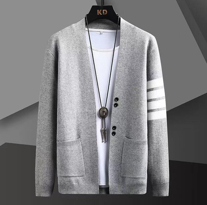men Sweater bee Luxury Designer Contrasting Colors Line Decoration Knitting Cardigan Garment Coat, 06
men Sweater bee Luxury Designer Contrasting Colors Line Decoration Knitting Cardigan Garment Coat, 06