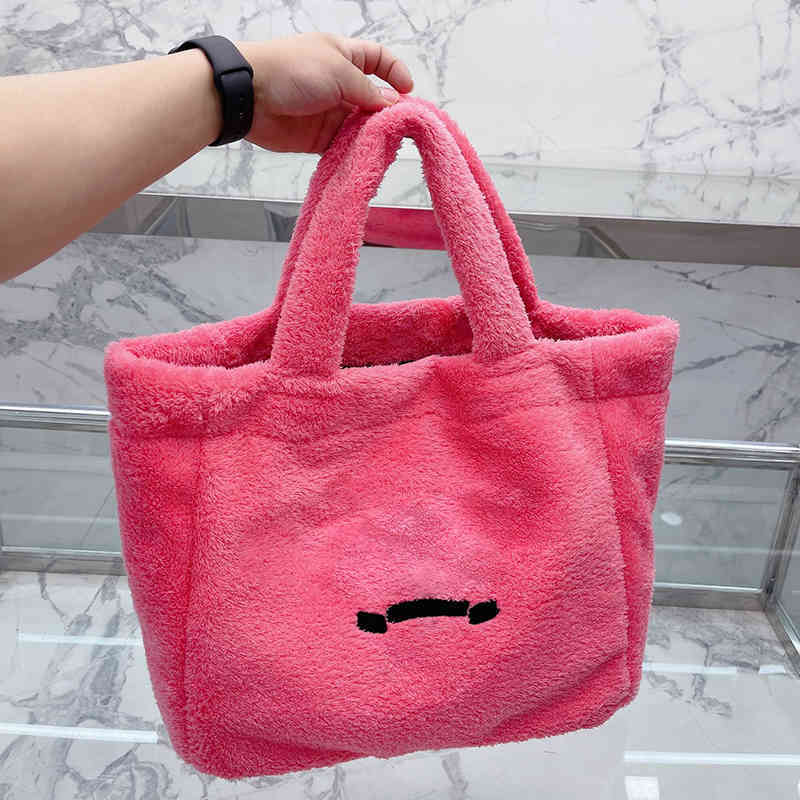 designer tote bag women hand Autumn And Winter Luxury Hairy Shoulder Classic Retro Letters Printing shopping 220913 07SL, Pbag pink
designer tote bag women hand Autumn And Winter Luxury Hairy Shoulder Classic Retro Letters Printing shopping 220913 07SL, Pbag pink