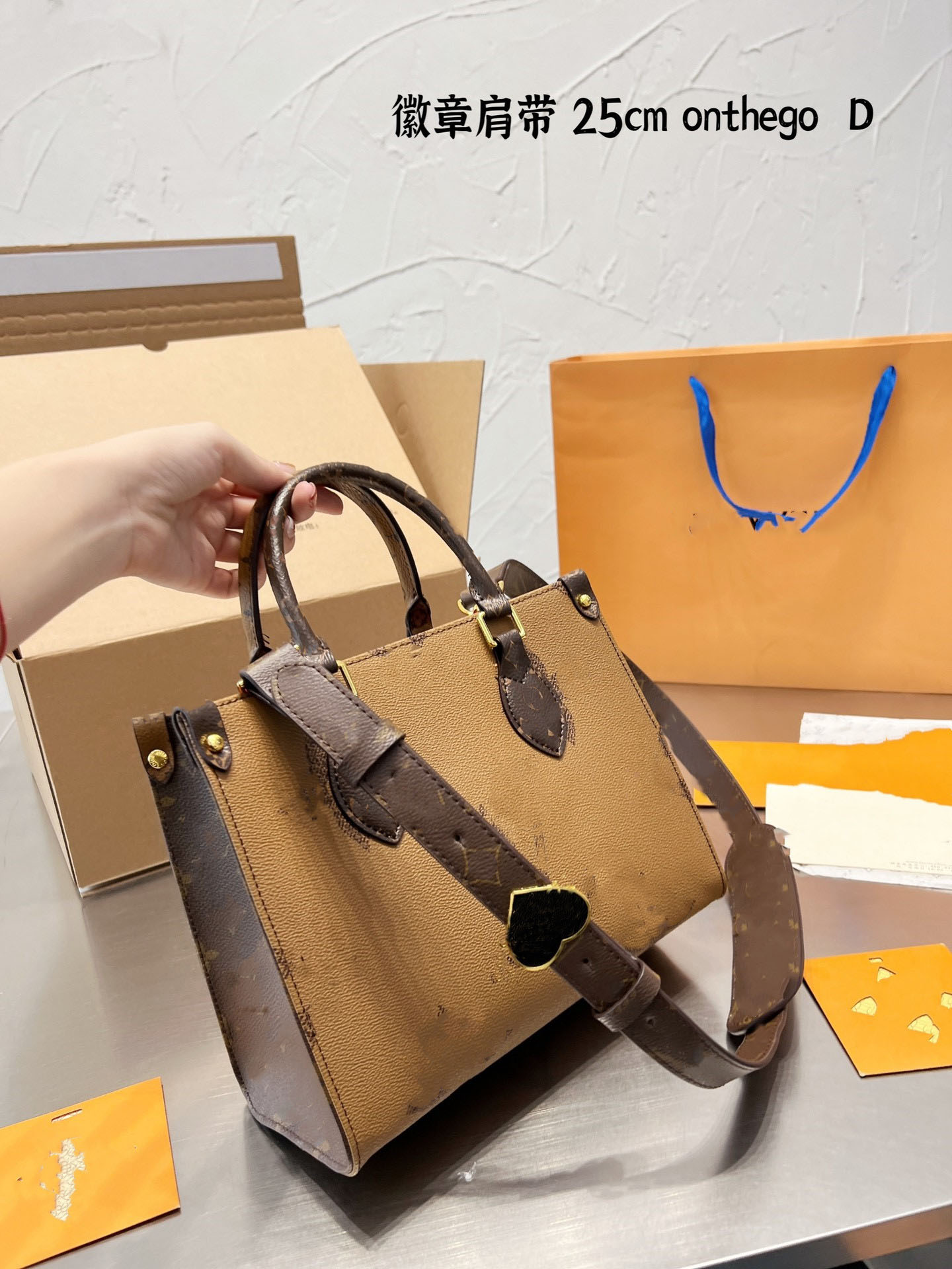 Sac Designer Handle Onthego Purse PM Handbag Tote Plat Shoulder Monograms Bag Bags Embossing Women Mummsy CrossBody On City The Go, Brown
Sac Designer Handle Onthego Purse PM Handbag Tote Plat Shoulder Monograms Bag Bags Embossing Women Mummsy CrossBody On City The Go, Brown