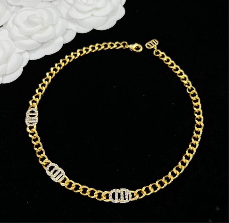 new designed choker quality d letter ladies necklace womens allmatch simple fashion bracelet earring sets designer jewelry dk80
new designed choker quality d letter ladies necklace womens allmatch simple fashion bracelet earring sets designer jewelry dk80
