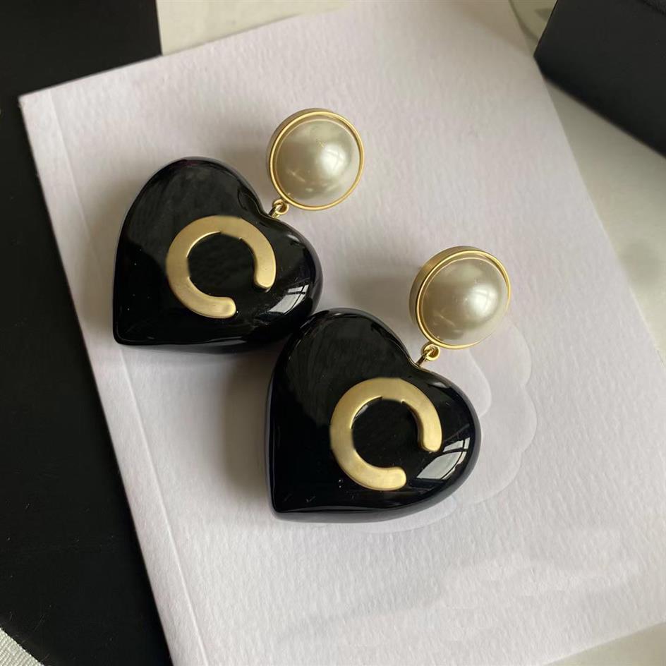 2022 Top quality Charm drop earring heart shape wit black and white shell for women wedding jewelry gift have box stamp PS4279352F
2022 Top quality Charm drop earring heart shape wit black and white shell for women wedding jewelry gift have box stamp PS4279352F