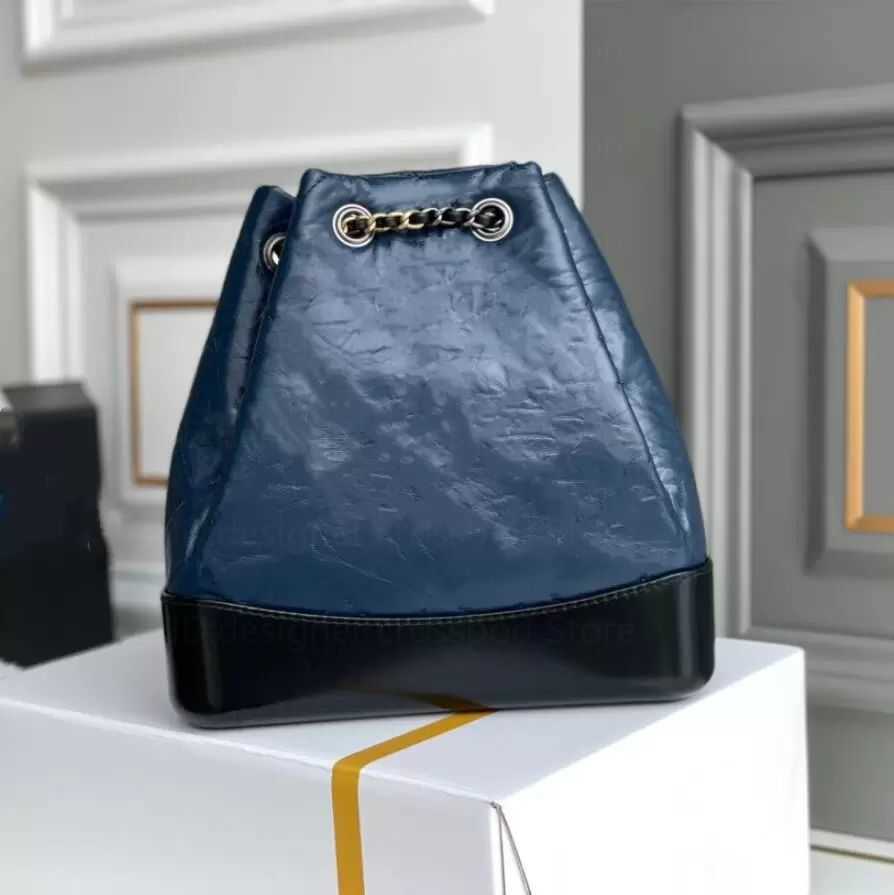 Top 7A quality girl luxurys designers backpack bags Cross-riding backpacks genuine leather bag wallet hardware chain plain thin rope woman t, Colour2
Top 7A quality girl luxurys designers backpack bags Cross-riding backpacks genuine leather bag wallet hardware chain plain thin rope woman t, Colour2