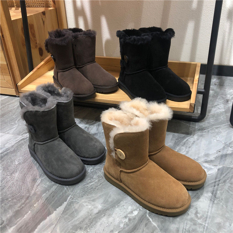 Designers Women Oversized Australia Boots Fur Triple Black Chestnut Pink Navy Grey Fashion Classic Ankle Short Booties Snow Ladies Winter shoes, I need look other product
Designers Women Oversized Australia Boots Fur Triple Black Chestnut Pink Navy Grey Fashion Classic Ankle Short Booties Snow Ladies Winter shoes, I need look other product