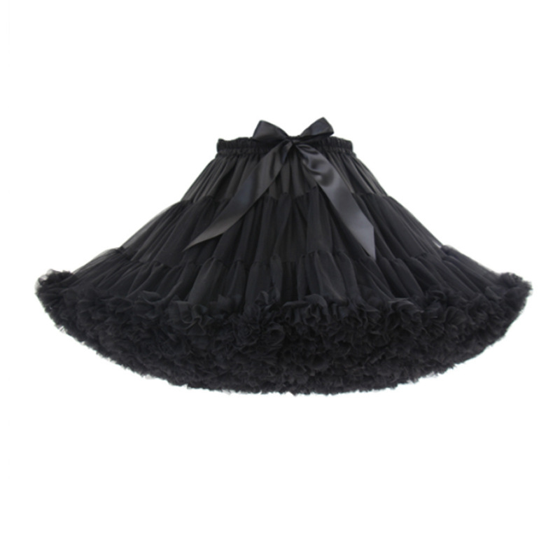 Elegant Short Vintage-Inspired Tulle Undergarment for Bridal Attire