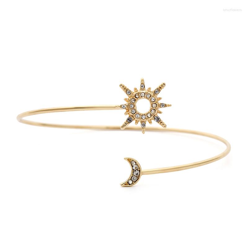 Bangle 1PCS Gold Simple Trendy Adjustable Geometric Arm Chain Zircon Rhinestone Star Moon Upper Cuff Bangles For Women Jewelry Gift
Bangle 1PCS Gold Simple Trendy Adjustable Geometric Arm Chain Zircon Rhinestone Star Moon Upper Cuff Bangles For Women Jewelry Gift
