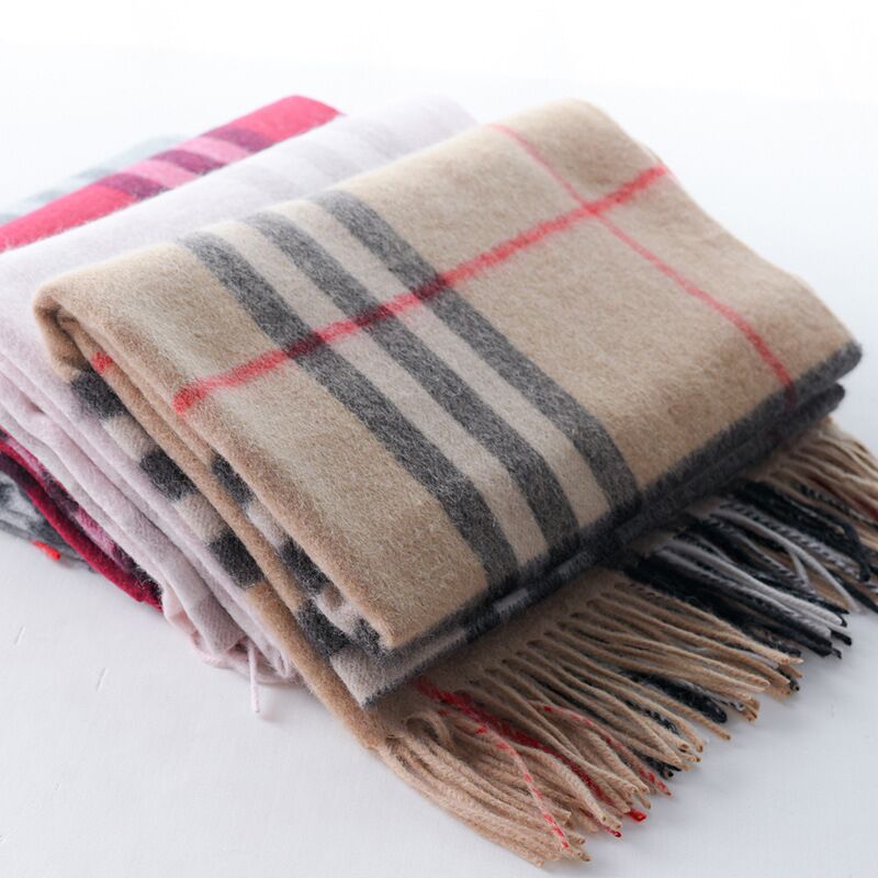 2022Cashmere Scarf Designer scarves winter Men Women quality soft thick Shawl Scarfs Fashion scarve 4 Season
2022Cashmere Scarf Designer scarves winter Men Women quality soft thick Shawl Scarfs Fashion scarve 4 Season