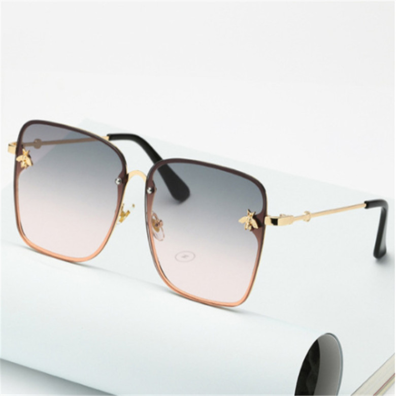 Fashion luxury mens hot designer sunglasses for men and woman vintage square matte frame Letter printed Color film glasses trend leisure style Anti-Ultraviolet
Fashion luxury mens hot designer sunglasses for men and woman vintage square matte frame Letter printed Color film glasses trend leisure style Anti-Ultraviolet