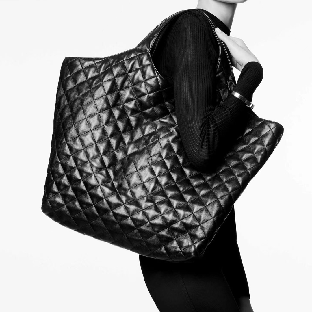 Top Quality Totes icare maxi shopping in quilted lambskin real leather large capacity shoulder tote bag diamond with chain coin wallet summer saints XL, Contact me
Top Quality Totes icare maxi shopping in quilted lambskin real leather large capacity shoulder tote bag diamond with chain coin wallet summer saints XL, Contact me