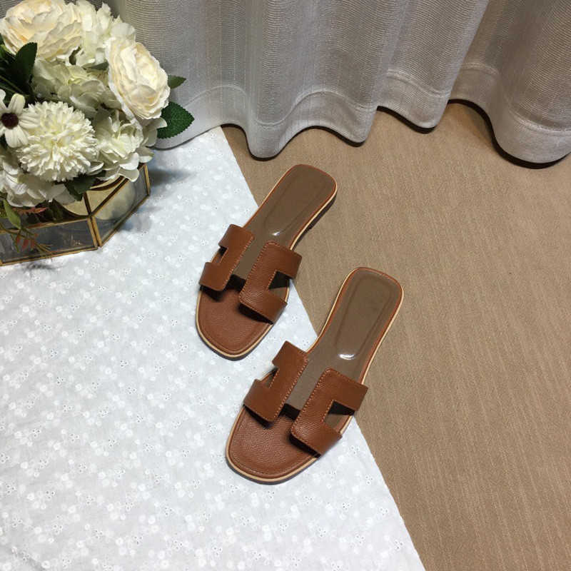 Designer Oran Sandals Slippers For Women Summer Flat Dways Beach Leather Colors Black 2023 Orange Gold Yellow Pink Shoes Size 35-41, Colour12
Designer Oran Sandals Slippers For Women Summer Flat Dways Beach Leather Colors Black 2023 Orange Gold Yellow Pink Shoes Size 35-41, Colour12