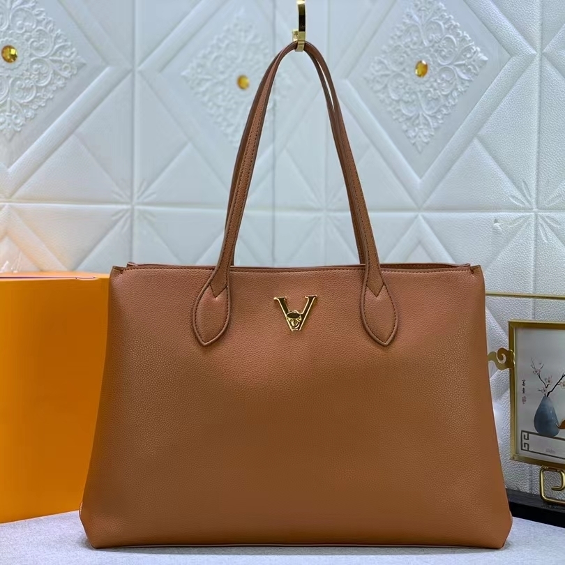 Fashion Luxurys Bag LOCKME Handbags Shoulder Onthego Women Designers By The Pool Monograms Embossing Messenger Bags M57345, Make up the price difference
Fashion Luxurys Bag LOCKME Handbags Shoulder Onthego Women Designers By The Pool Monograms Embossing Messenger Bags M57345, Make up the price difference