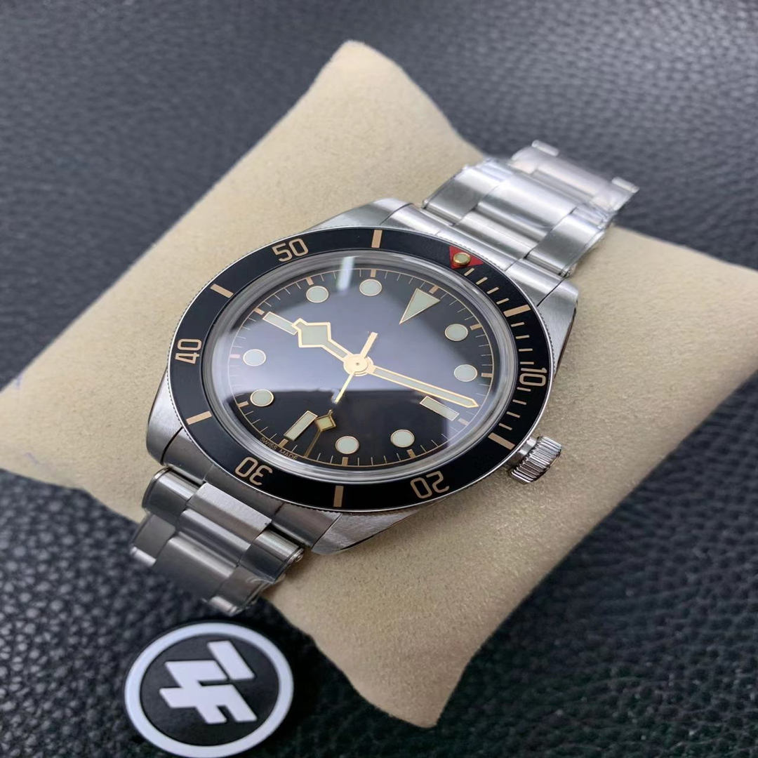 ZF factory Men's watch Mechanical 2824 movement 39MM Unidirectional rotating outer ring aluminum word ring Sapphire crystal glass, As shown
ZF factory Men's watch Mechanical 2824 movement 39MM Unidirectional rotating outer ring aluminum word ring Sapphire crystal glass, As shown