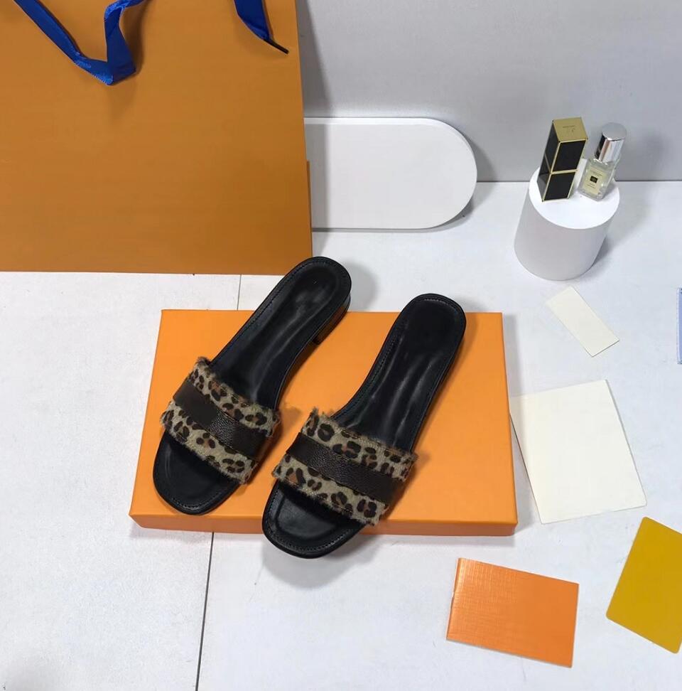 Designer Leopard Slipper Spring Autumn Flat Bottom Women Sandal Luxury Splice Old Flower Leisure Slippers Fashion Outdoor Sandy Beach Sandals, Not for individual sale
Designer Leopard Slipper Spring Autumn Flat Bottom Women Sandal Luxury Splice Old Flower Leisure Slippers Fashion Outdoor Sandy Beach Sandals, Not for individual sale