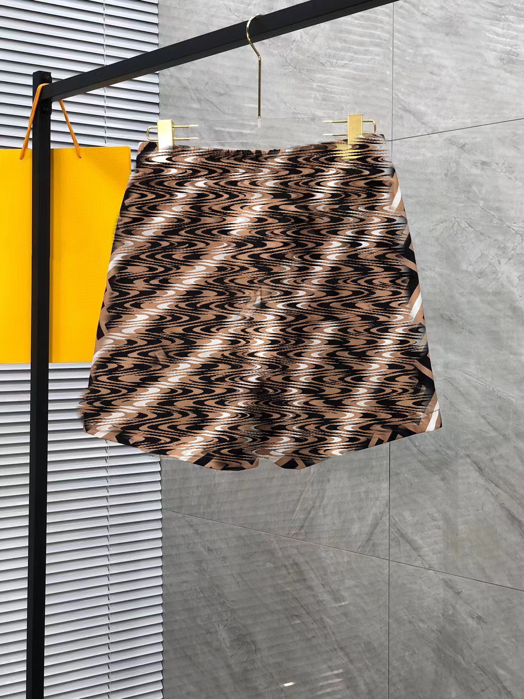 Cool fashion designer Men's Shorts pants big brown letter printed summer luxury designer men short pant sports casual style
Cool fashion designer Men's Shorts pants big brown letter printed summer luxury designer men short pant sports casual style