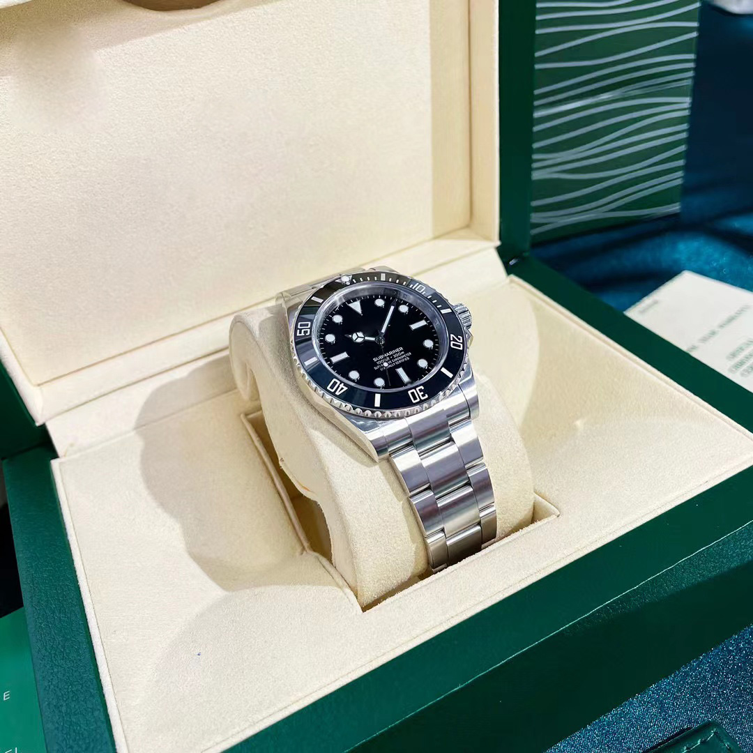 Mens 116610 Watches for Men Montre New High AAA Automatic Mechanical steel Gold Never Fade 40mm Designerceramic Wristwatch Datejust Style Classic Designer Watch, Carton
Mens 116610 Watches for Men Montre New High AAA Automatic Mechanical steel Gold Never Fade 40mm Designerceramic Wristwatch Datejust Style Classic Designer Watch, Carton