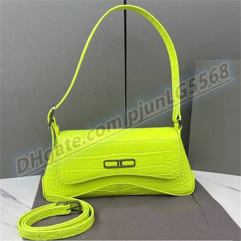 High leather shoulder bag famous men's and women's handbag flip type straddle bag luxury designer women's fashion evening wear makeup bag business card Shoulders Purse, Paper box
High leather shoulder bag famous men's and women's handbag flip type straddle bag luxury designer women's fashion evening wear makeup bag business card Shoulders Purse, Paper box