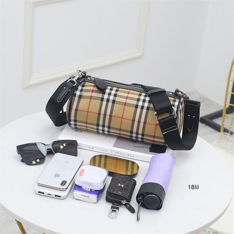 Designer Luxury Burbrerity Bags For Women High Quality Brown Crossbody Handbags Vintage Burbrery Leather Wallet Paris Plaid The Totes Bag Fashion Purses P5BJ, Red
Designer Luxury Burbrerity Bags For Women High Quality Brown Crossbody Handbags Vintage Burbrery Leather Wallet Paris Plaid The Totes Bag Fashion Purses P5BJ, Red