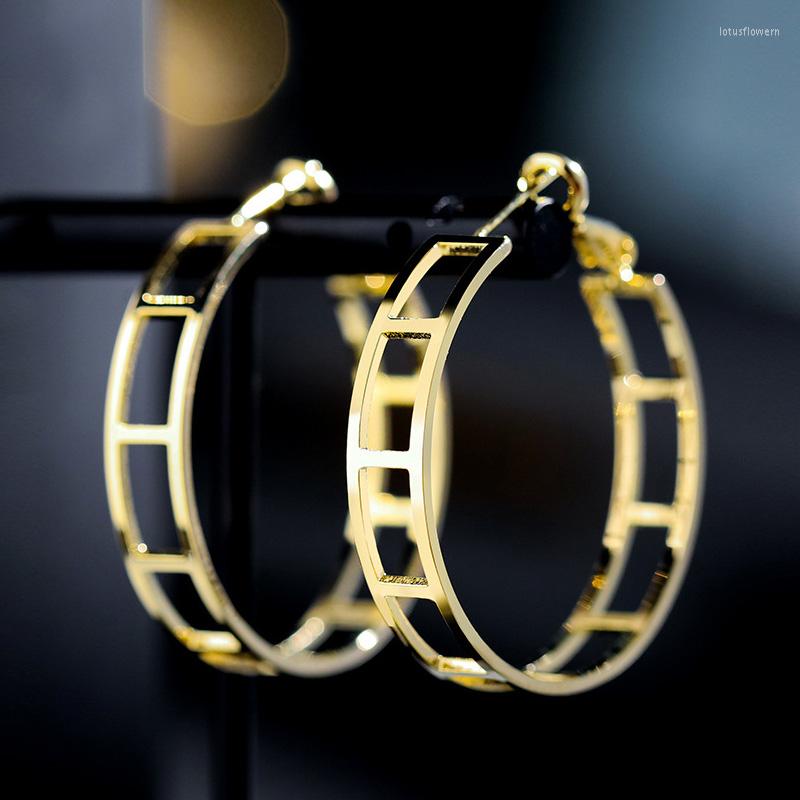 Hoop Earrings Large Geometric Circle Earring For Women Hollow Metal Korean Fashion S925 Needle 2022 Accessories Ear Ring Women's
Hoop Earrings Large Geometric Circle Earring For Women Hollow Metal Korean Fashion S925 Needle 2022 Accessories Ear Ring Women's
