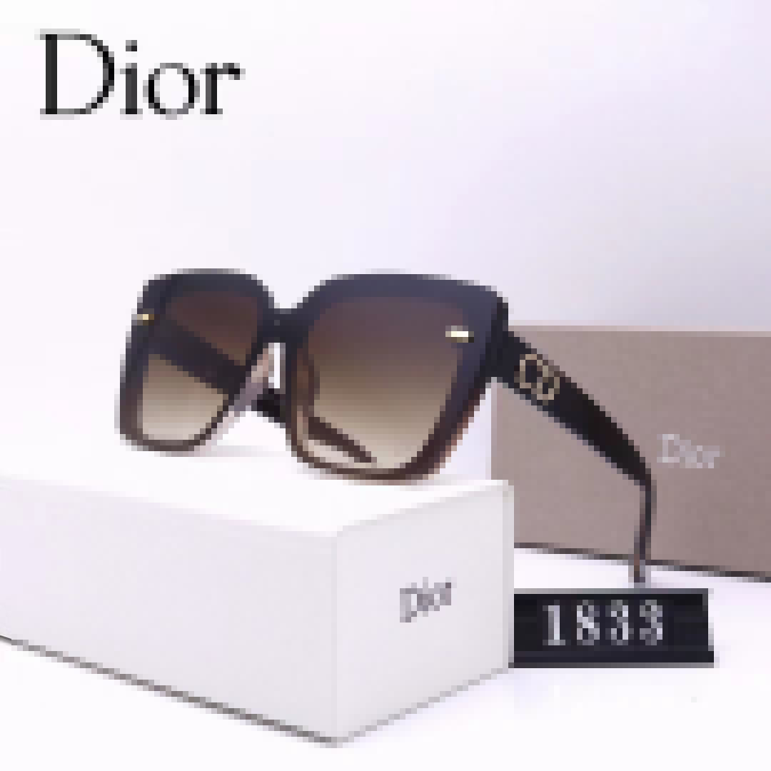 Sunglasses For Woman Men Designer Sun Glasses Summer Driving Polarize Women Mens Retro Square Frame Eyewear LVS Vuttons Louiseity GGs Viutonity
Sunglasses For Woman Men Designer Sun Glasses Summer Driving Polarize Women Mens Retro Square Frame Eyewear LVS Vuttons Louiseity GGs Viutonity