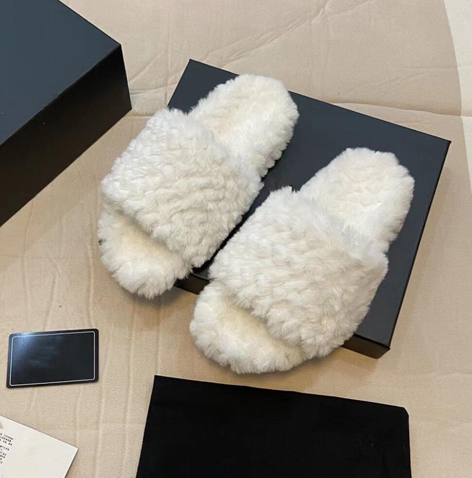 Autumn Winter Wool Slippers Thick-Sole Warmth Sandals Designer Women Plush Fluffy Slipper Luxury Tricolor Leisure Flat Bottom Furry Sandals, Not for individual sale
Autumn Winter Wool Slippers Thick-Sole Warmth Sandals Designer Women Plush Fluffy Slipper Luxury Tricolor Leisure Flat Bottom Furry Sandals, Not for individual sale