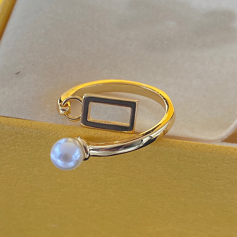Designer Rings Luxurys Designers Gold Heart Ring For Women Engagement Pearl Letter Ring Luxury Jewelry Wedding Rings
Designer Rings Luxurys Designers Gold Heart Ring For Women Engagement Pearl Letter Ring Luxury Jewelry Wedding Rings