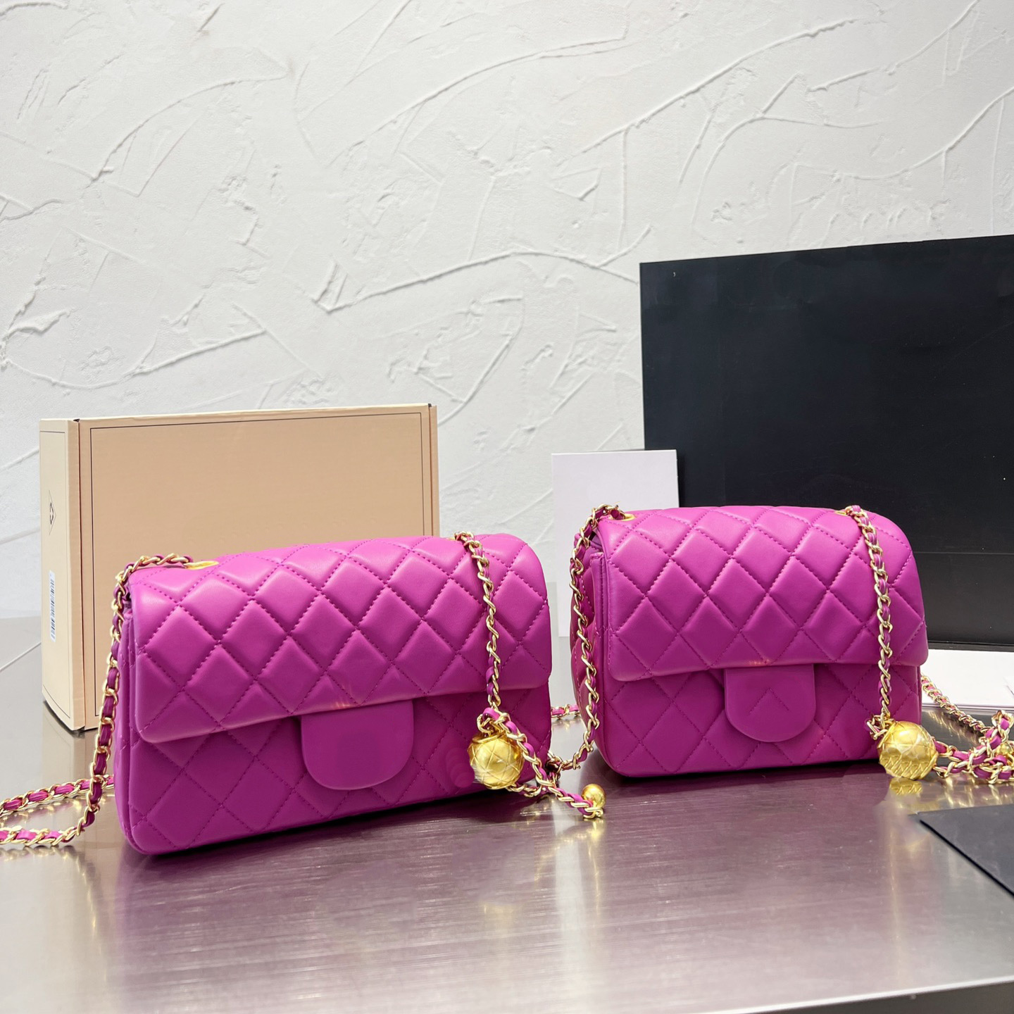 Luxury Bags Fashion Sheep Leather Crossbags Women Pink Bags designer bag Fashion Chainbag Brand Flap bags Lady Evening bags, Black
Luxury Bags Fashion Sheep Leather Crossbags Women Pink Bags designer bag Fashion Chainbag Brand Flap bags Lady Evening bags, Black