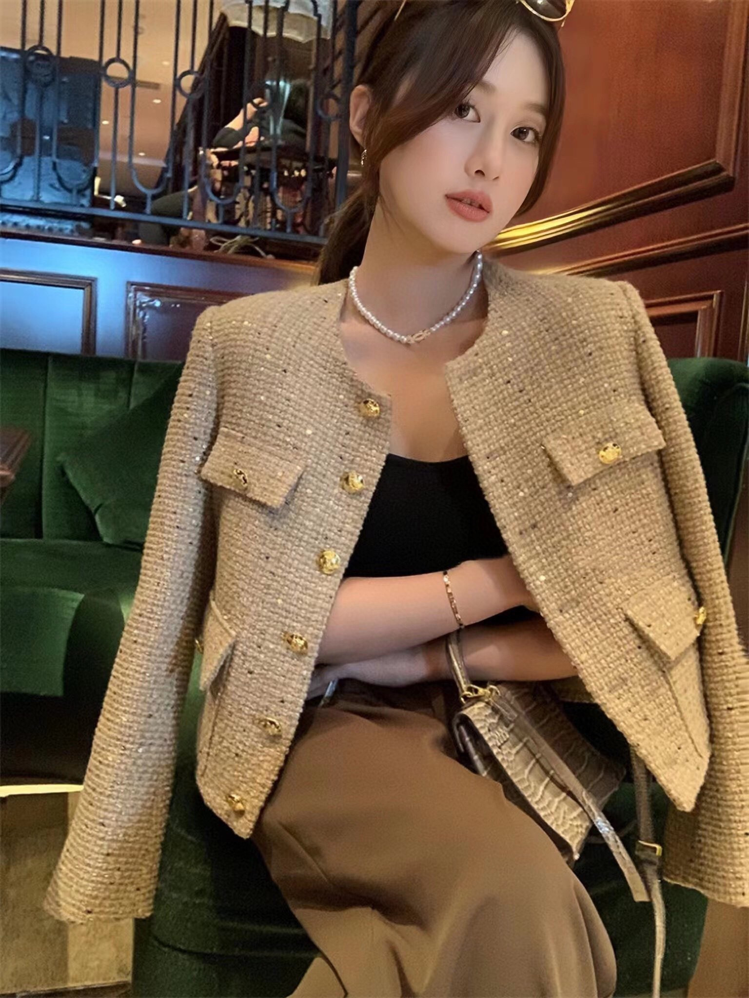 chan women' brand jacket 2022 New Autumn Winter western suit jacket brand logo fashion tweed coat cardigan designer Spring casual tweed Coat birthday Gift, Khaki
chan women' brand jacket 2022 New Autumn Winter western suit jacket brand logo fashion tweed coat cardigan designer Spring casual tweed Coat birthday Gift, Khaki