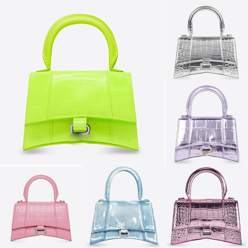 Shoulder Bags Hourglass handbag Designer Ladies shiny Crocodile embossed Chain Crossbody Bag fashion Leather Half Moon Appearance shoulder bags 22
Shoulder Bags Hourglass handbag Designer Ladies shiny Crocodile embossed Chain Crossbody Bag fashion Leather Half Moon Appearance shoulder bags 22