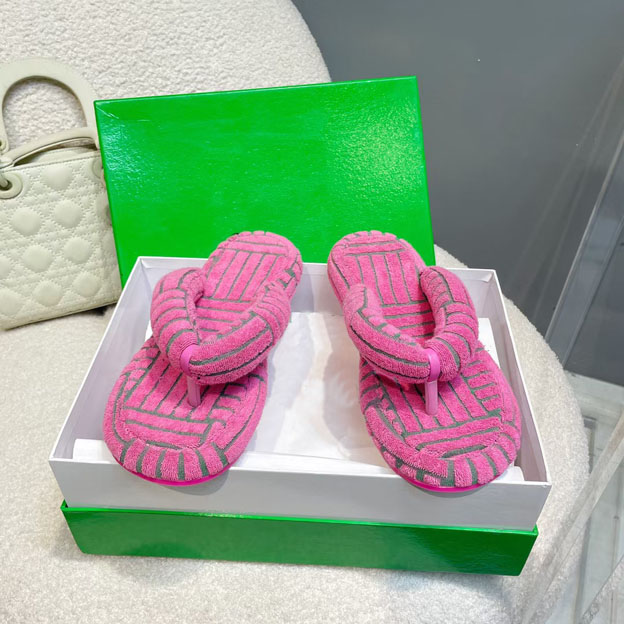 Women's high-heeled formal Slippers shoes fashion women's silk square head sandals designer office party shoelace box 35-41
Women's high-heeled formal Slippers shoes fashion women's silk square head sandals designer office party shoelace box 35-41