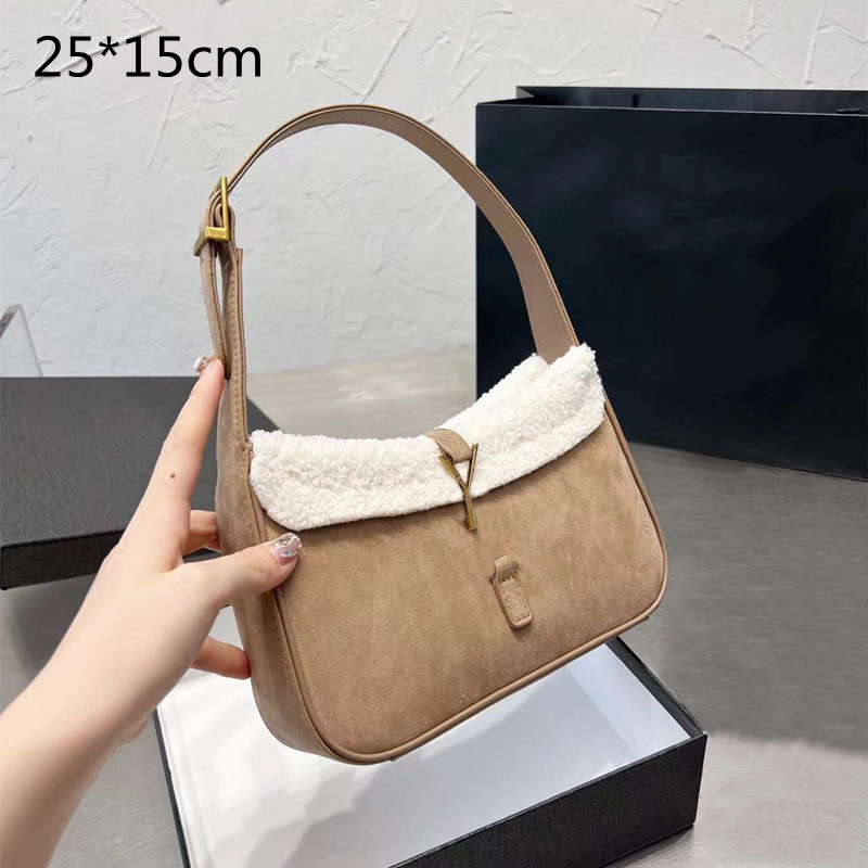 Winter Furry LE5A7 Handbags Shoulder Bags designer bags luxury fur handbag woman tote bag Woolen Totes Purses 5A Quality, Box(could get damaged)
Winter Furry LE5A7 Handbags Shoulder Bags designer bags luxury fur handbag woman tote bag Woolen Totes Purses 5A Quality, Box(could get damaged)
