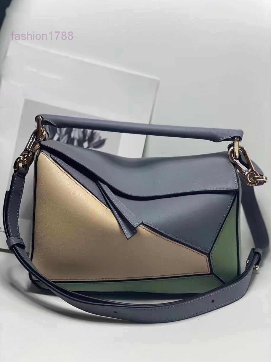 Evening Bags Fashion Designer Bags Luxury Women's Handbags Shoulder Bags Crossbody Underarms Large Capacity Two Tone Patchwork
Evening Bags Fashion Designer Bags Luxury Women's Handbags Shoulder Bags Crossbody Underarms Large Capacity Two Tone Patchwork