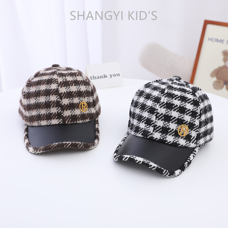 Fashion kids plaid ball hat winter children letter embroidery warm baseball caps visor boys PU leater brim cap girls outdoor sports hats Q8588, Black
Fashion kids plaid ball hat winter children letter embroidery warm baseball caps visor boys PU leater brim cap girls outdoor sports hats Q8588, Black