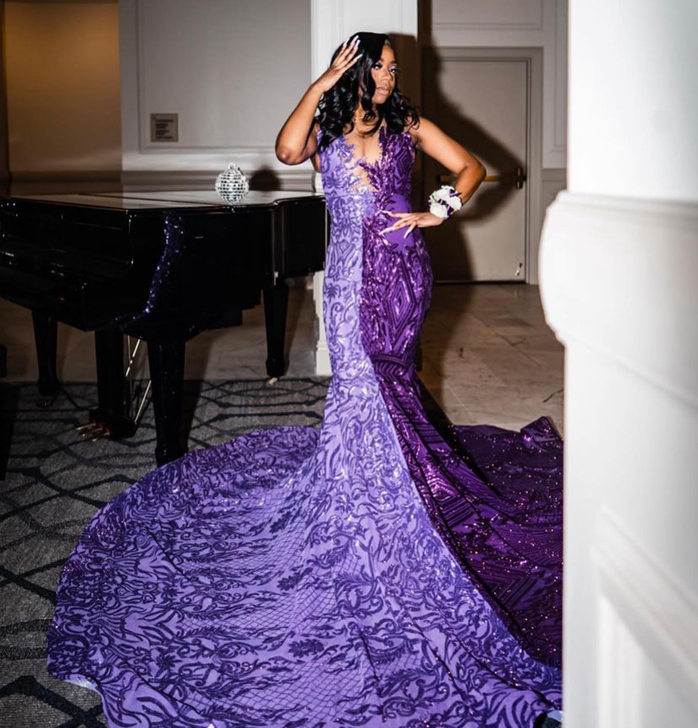 Lavender Mermaid Lace Evening Dresses Prom Gowns Two Colors Sheer Bateau Necke Sweep Train Sequined Formal Dress 0227Lz