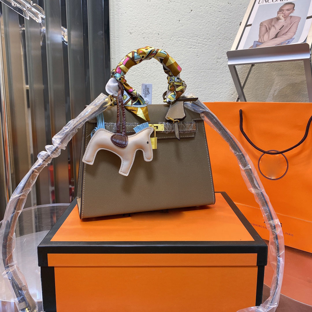 Evening Bags Women's Designer Dinner Bag Fashion Wedding Date Leather Candy Tote Silk Scarf Ornament One Shoulder Messenger, Khaki
Evening Bags Women's Designer Dinner Bag Fashion Wedding Date Leather Candy Tote Silk Scarf Ornament One Shoulder Messenger, Khaki