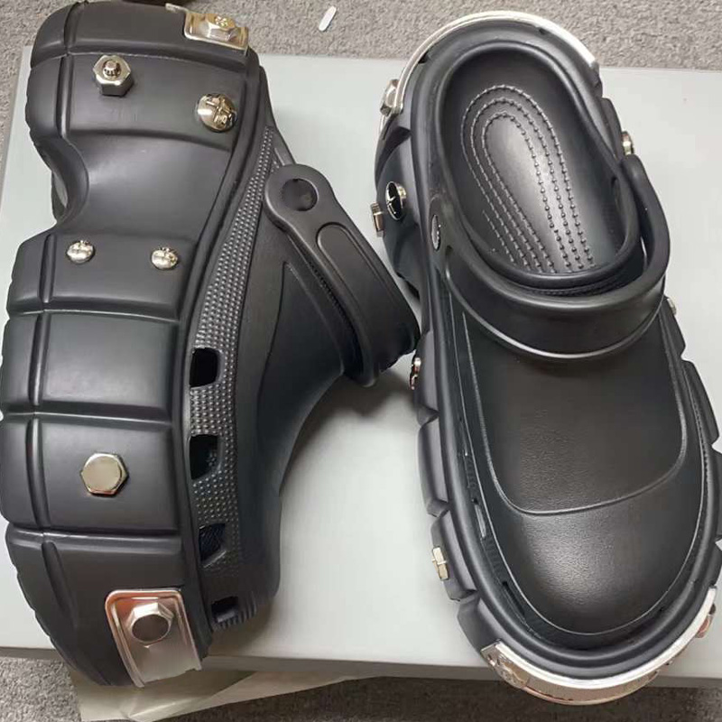 2022 Women Men Fashion Triple S Flip Flops HardCroc Slippers Beach Pool Slides Sandals Sports Punk Style Rubber Rivet Slide Casual Foam Shoes Water Walker Trainer, Black
2022 Women Men Fashion Triple S Flip Flops HardCroc Slippers Beach Pool Slides Sandals Sports Punk Style Rubber Rivet Slide Casual Foam Shoes Water Walker Trainer, Black