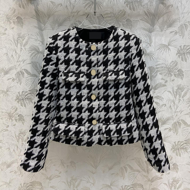 Vintage Womens Coats Houndstooth Design Long Sleeve Jacket Fashion Autumn Spring Coat, Black with label#
Vintage Womens Coats Houndstooth Design Long Sleeve Jacket Fashion Autumn Spring Coat, Black with label#