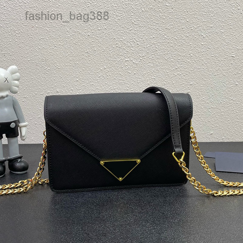 Evening Bags Chain Cross Body Bag Shoulder Bags Handbag Women Leather Flap Opening Closing Clutch Purse Metal Triangle Letter Decorate Wallet
Evening Bags Chain Cross Body Bag Shoulder Bags Handbag Women Leather Flap Opening Closing Clutch Purse Metal Triangle Letter Decorate Wallet