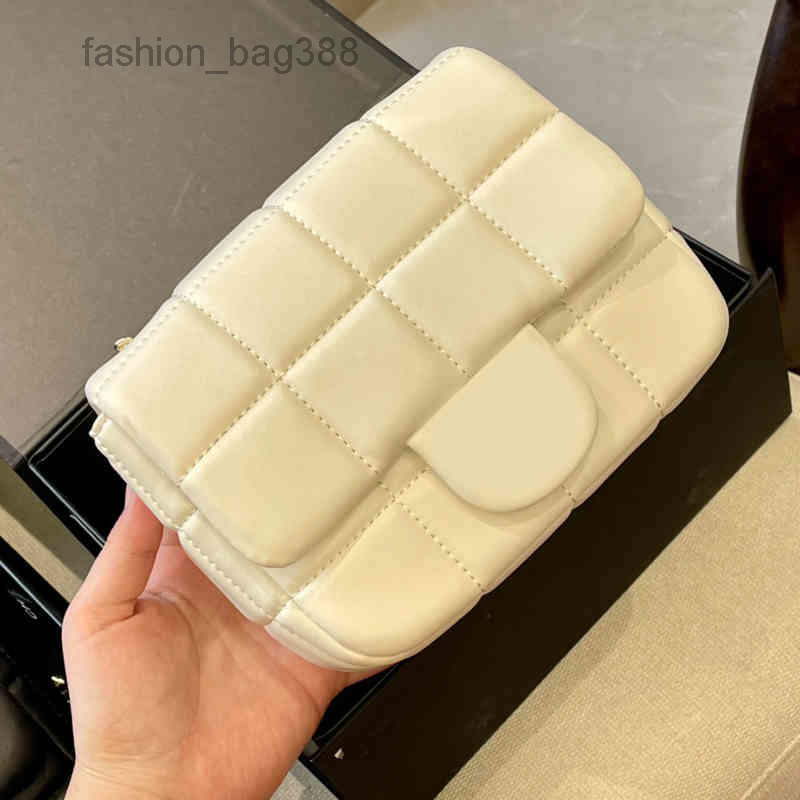 Evening Bags Luxury Square Shoulder Bag Women Beaded Chain HandBags Soft Leather Shoulder Bags Messenger Bags Lady CrossBody Purse 220804, White
Evening Bags Luxury Square Shoulder Bag Women Beaded Chain HandBags Soft Leather Shoulder Bags Messenger Bags Lady CrossBody Purse 220804, White