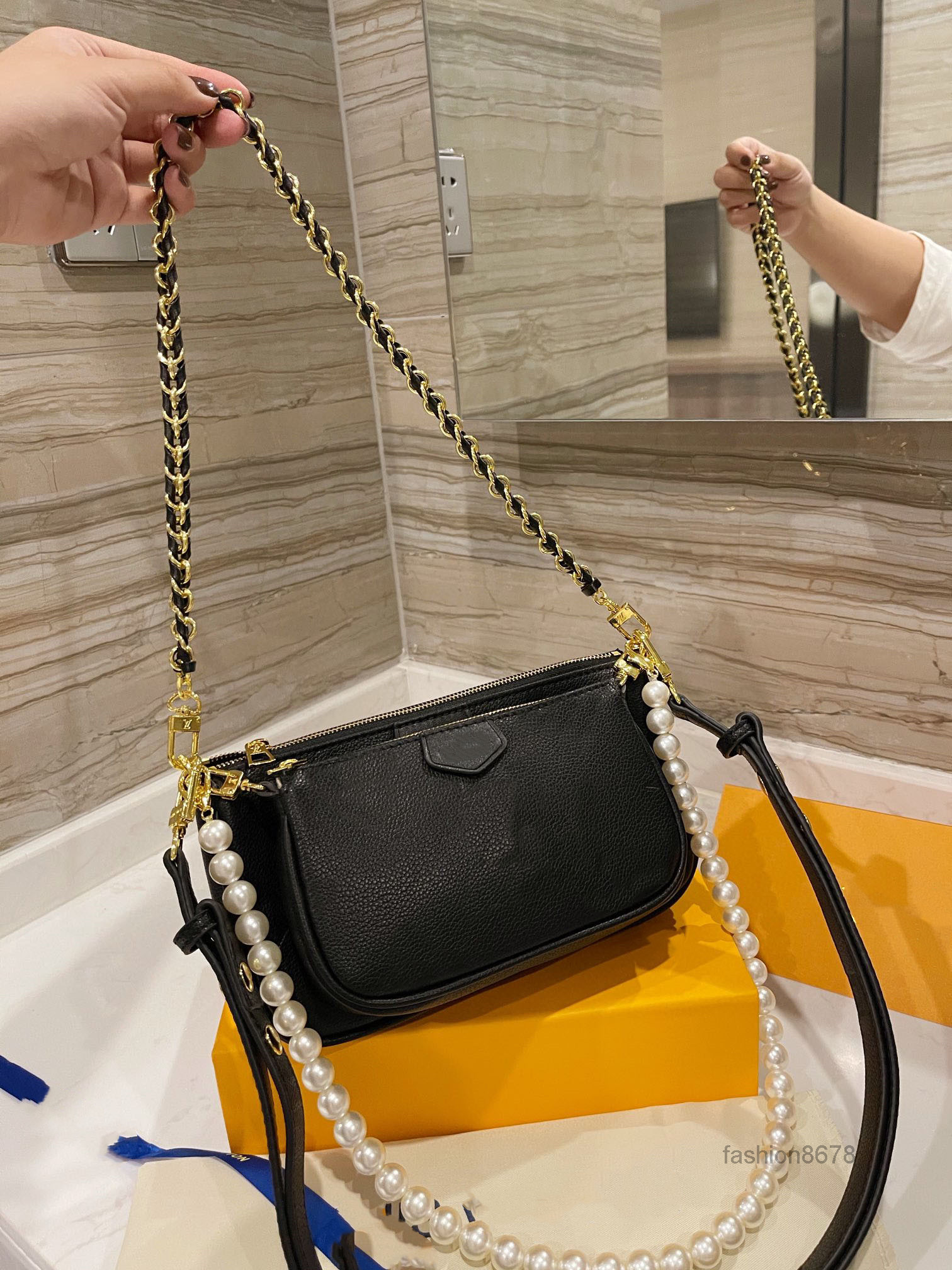 Evening Bags Shoulder bag chains A pearl chain Luxury Designer Bags Brand Fashion Axillary package Handbags Quality phone purse Women
Evening Bags Shoulder bag chains A pearl chain Luxury Designer Bags Brand Fashion Axillary package Handbags Quality phone purse Women