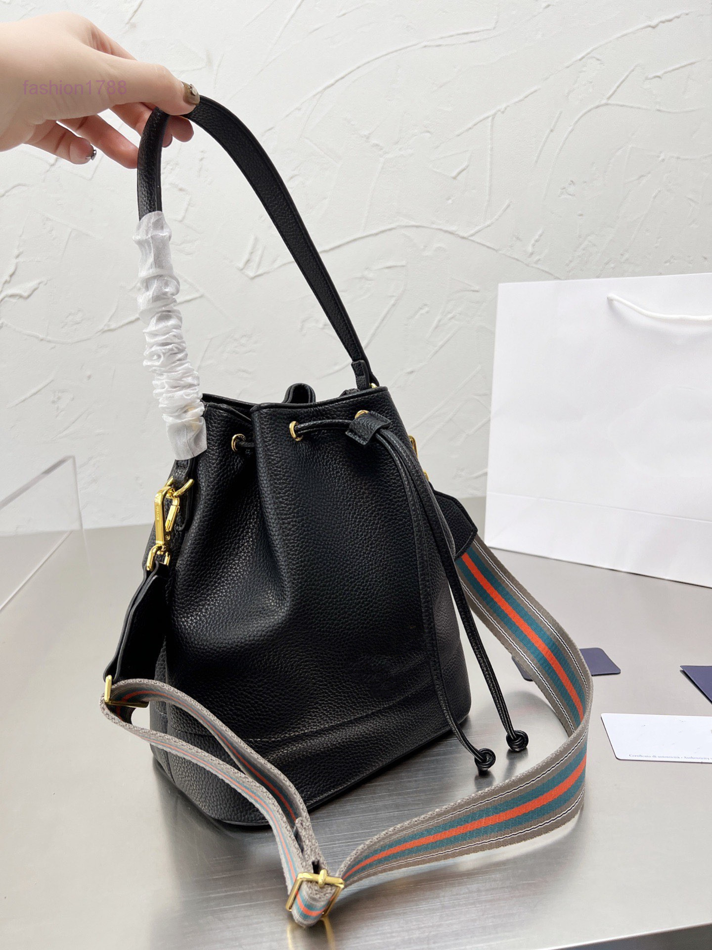 Evening Bags Trendy Bucket Bags Women's Designer Bags Handbags Shoulder Crossbody Lightweight Convenient Versatile Any Season, Customize
Evening Bags Trendy Bucket Bags Women's Designer Bags Handbags Shoulder Crossbody Lightweight Convenient Versatile Any Season, Customize