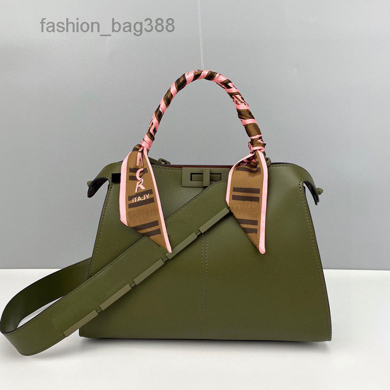 Evening Bags Tote Bag Shoulder Bags High Quality Leather Crossbody Handbags Twist Buckle Compartment Pocket Metal Letter Totes Purses
Evening Bags Tote Bag Shoulder Bags High Quality Leather Crossbody Handbags Twist Buckle Compartment Pocket Metal Letter Totes Purses