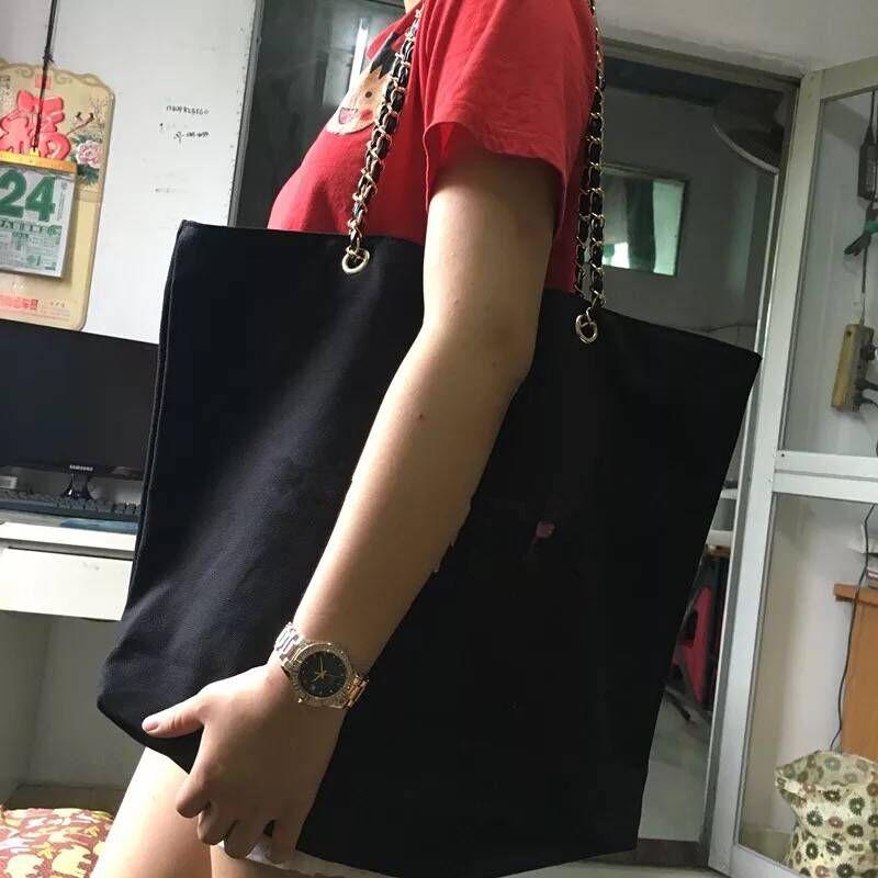 Storage Bags 2022 luxury C Sign canvas chain Bag tote Handbag Cross Body Coin Purse Briefcases designer Card Holders Key Wallets Backpack VIP gift
Storage Bags 2022 luxury C Sign canvas chain Bag tote Handbag Cross Body Coin Purse Briefcases designer Card Holders Key Wallets Backpack VIP gift