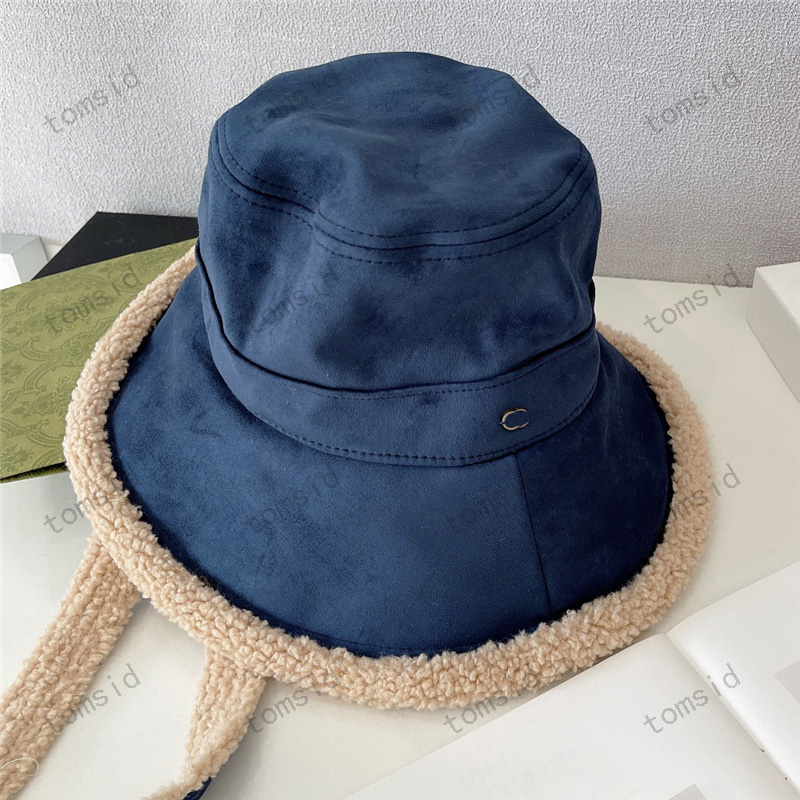 Luxury Wool Wide Brim Hats Womens Designer Bucket Hat For Men Fashion Warm Flat Fitted Hats Solid Winter Bonnet With Band, Black
Luxury Wool Wide Brim Hats Womens Designer Bucket Hat For Men Fashion Warm Flat Fitted Hats Solid Winter Bonnet With Band, Black