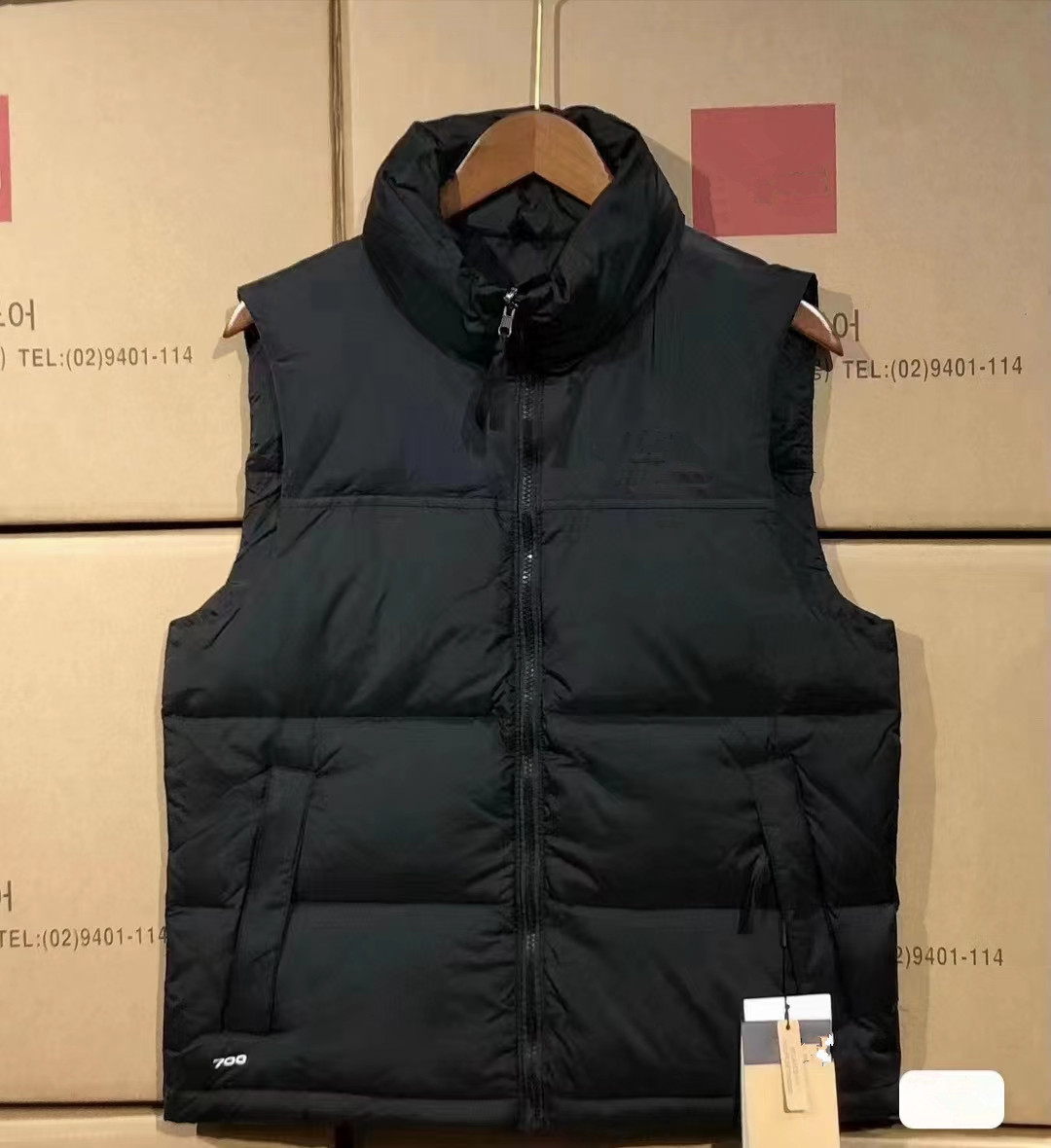 Men's Vest waistcoat men designs Women Winter Down Vests Bodywarmer waistcoats Mans Jacket puffer Outdoor Warm sleeveless Feather Parka Outwear BLACK, Color 1
Men's Vest waistcoat men designs Women Winter Down Vests Bodywarmer waistcoats Mans Jacket puffer Outdoor Warm sleeveless Feather Parka Outwear BLACK, Color 1