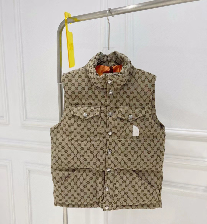222SS Designer Cucci Vest Winter Noth Fashion Trend Letter Embroidery Stand Collar Cotton Vest Women's Thickened Warm Jacket Down Coat Trend, No sale
222SS Designer Cucci Vest Winter Noth Fashion Trend Letter Embroidery Stand Collar Cotton Vest Women's Thickened Warm Jacket Down Coat Trend, No sale