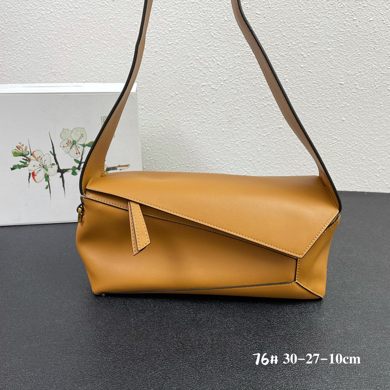 Top Designer Bag Lowee Fashion Shoulder Bags Tote Handbag Ladies Crossbody Nappa Leather Luxury 5A Quality New 2022 High capacity, #6 size:30x27x10cm
Top Designer Bag Lowee Fashion Shoulder Bags Tote Handbag Ladies Crossbody Nappa Leather Luxury 5A Quality New 2022 High capacity, #6 size:30x27x10cm