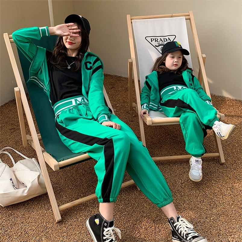 Family Matching Outfits Mother And Daughter Clothes Sets Baby Girl And Mommy Match Outfit Autumn Parent-Child Matching Hoodie JacketPants Suit 220914, Green
Family Matching Outfits Mother And Daughter Clothes Sets Baby Girl And Mommy Match Outfit Autumn Parent-Child Matching Hoodie JacketPants Suit 220914, Green